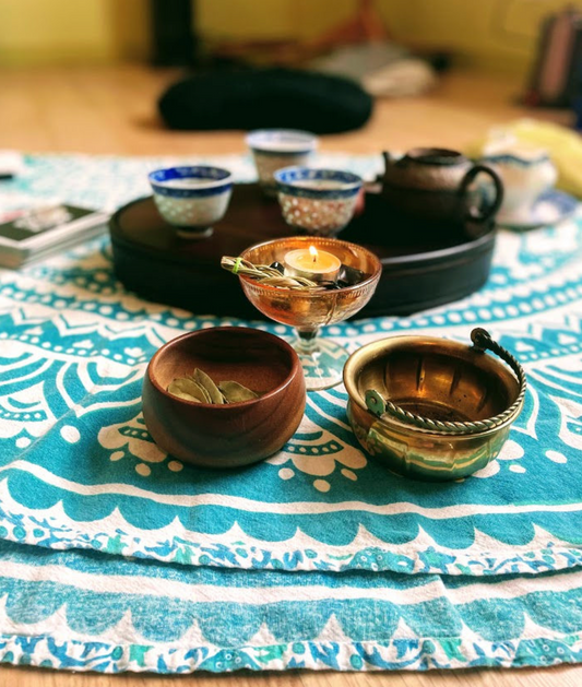 Group Tea & Tarot Session